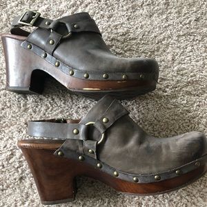 Chunky Clogs